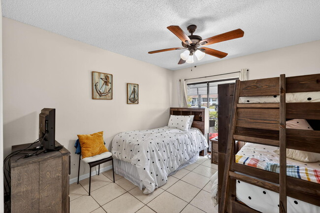 Building Photo - 950 S Kanner Hwy