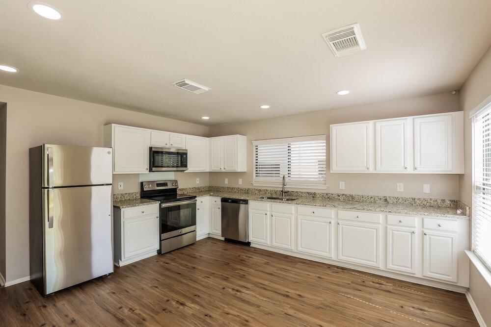 Building Photo - 10218 Sandbrook Hill