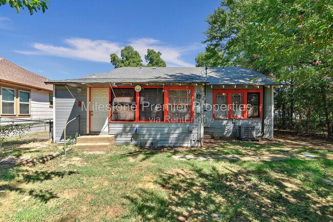 Building Photo - 608 W Murray St