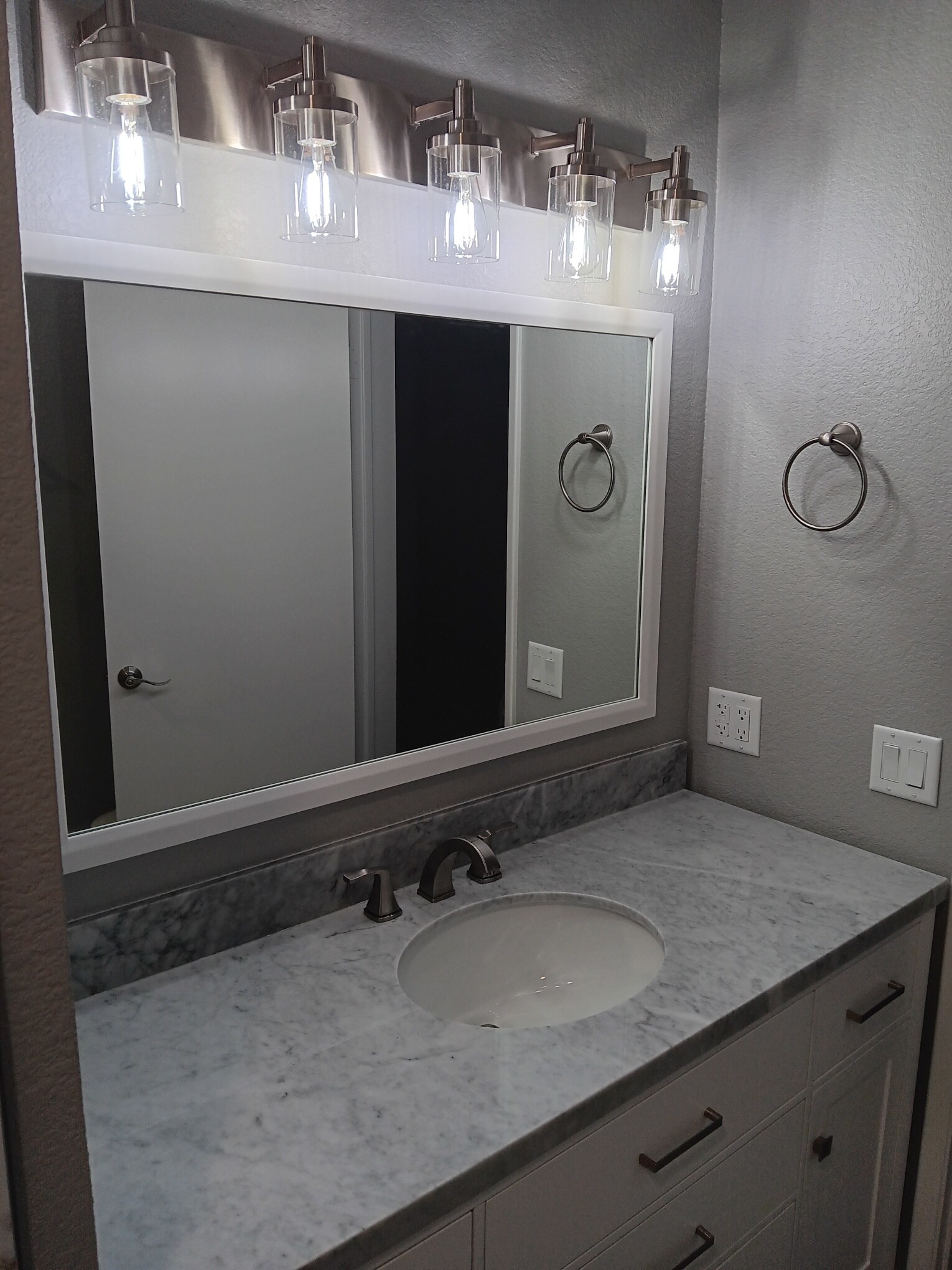 Main Bathroom Vanity - 2910 W Marconi Ave