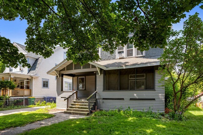 Building Photo - 123 N Maple Ave