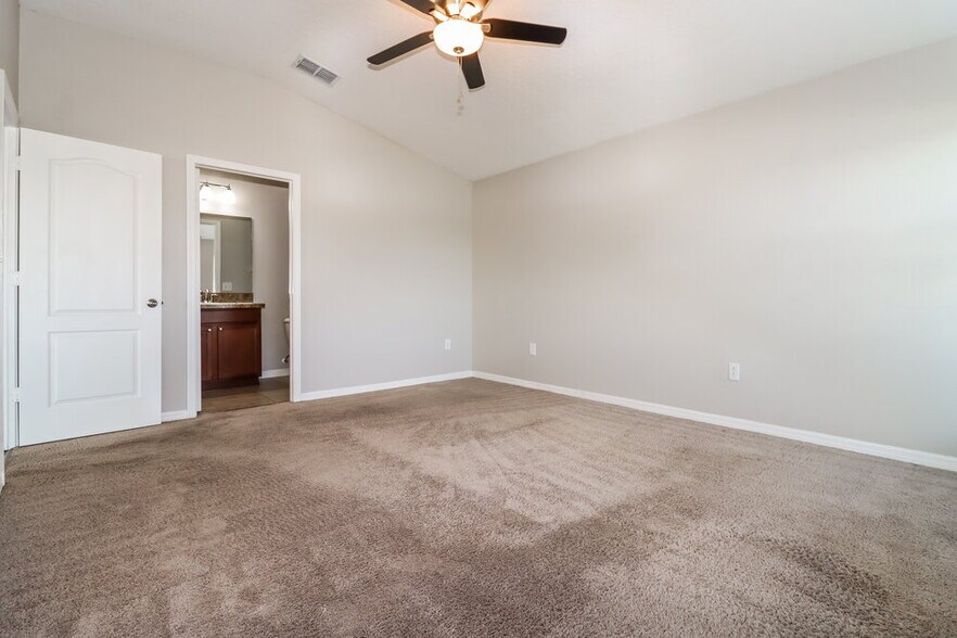 Building Photo - 1339 Pasadena Bloom Ln