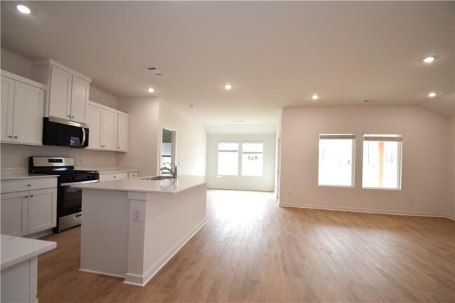 Building Photo - 517 Colorado St