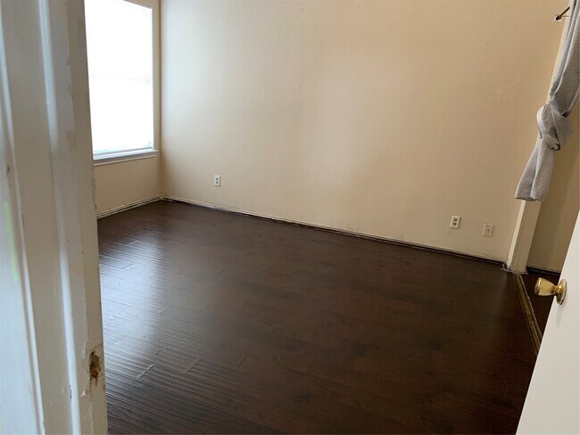 Building Photo - 14550 Fonmeadow Dr
