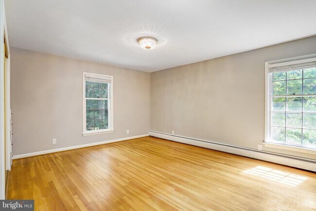 Building Photo - 9801 Orchid Cir