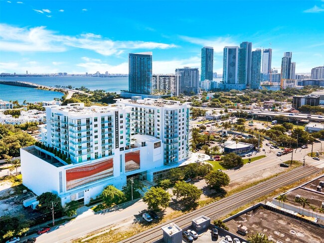 Building Photo - 3900 Biscayne Blvd