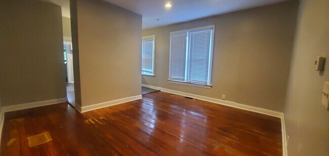 Building Photo - 482 Crestline Ave