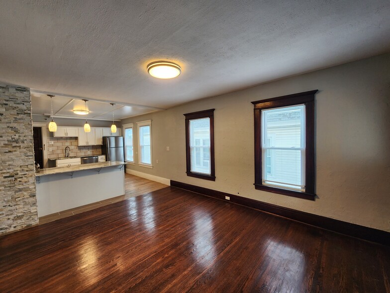 Building Photo - 260 Tennyson Ave