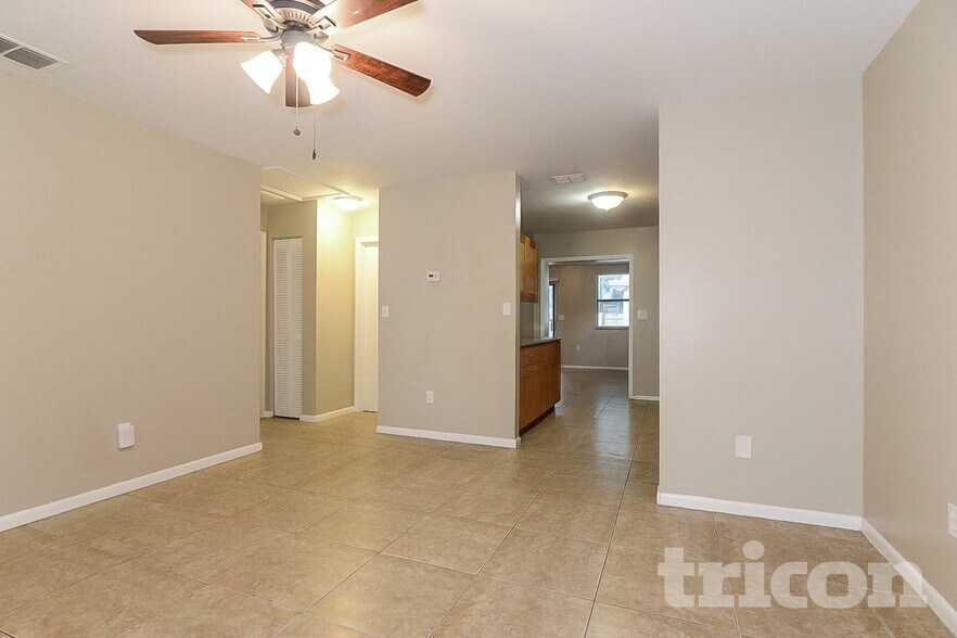 Building Photo - 5843 59th Way N