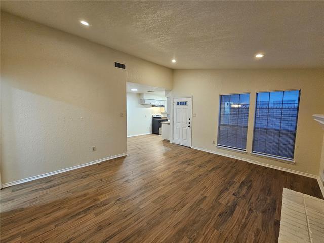 Building Photo - 3149 Tudor Ln