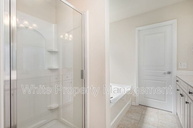 Building Photo - 15642 Canmore Street