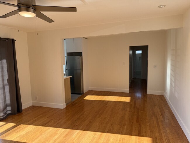 Building Photo - 4443 Clayton Ave