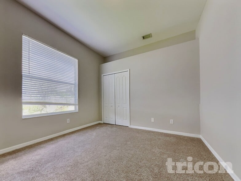 Building Photo - 3508 Pendleton Way