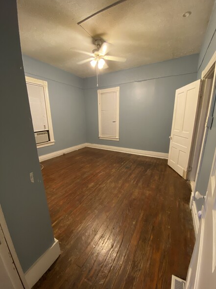 Second bedroom - 1430 S Floyd St