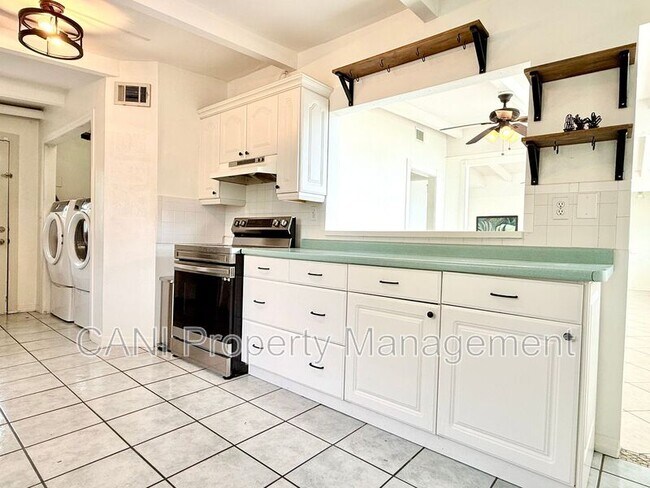 Building Photo - 6613 Orchard Dr N