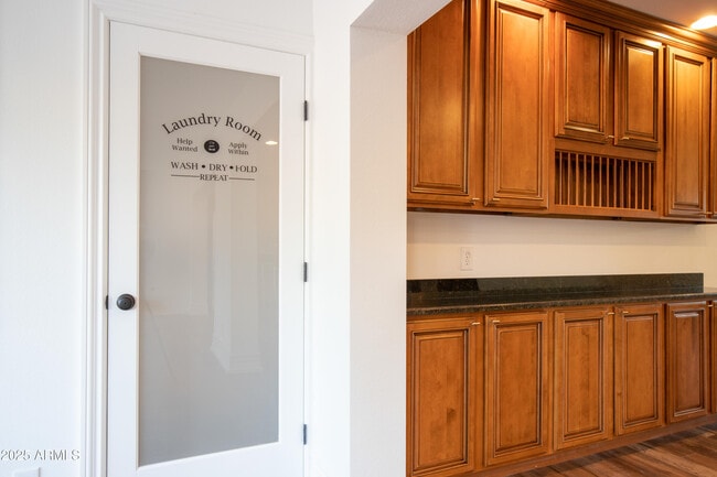 Building Photo - 2532 E Highland Ave