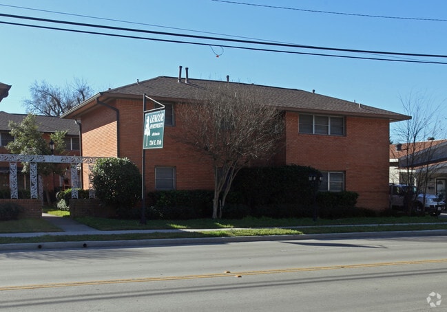 Building Photo - Lencor Apartments