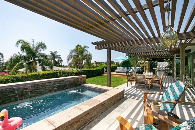 Building Photo - 228 Ledroit St