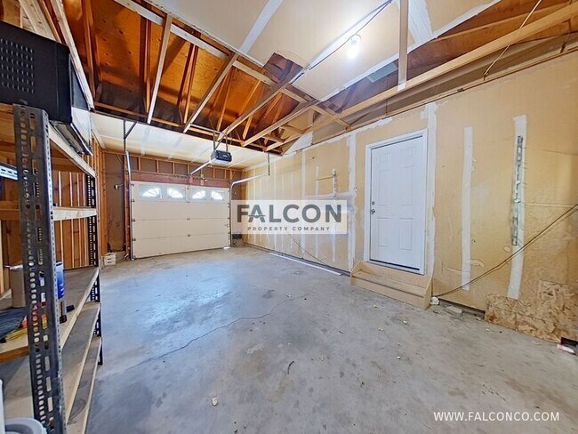 Building Photo - 6974 Metropolitan St