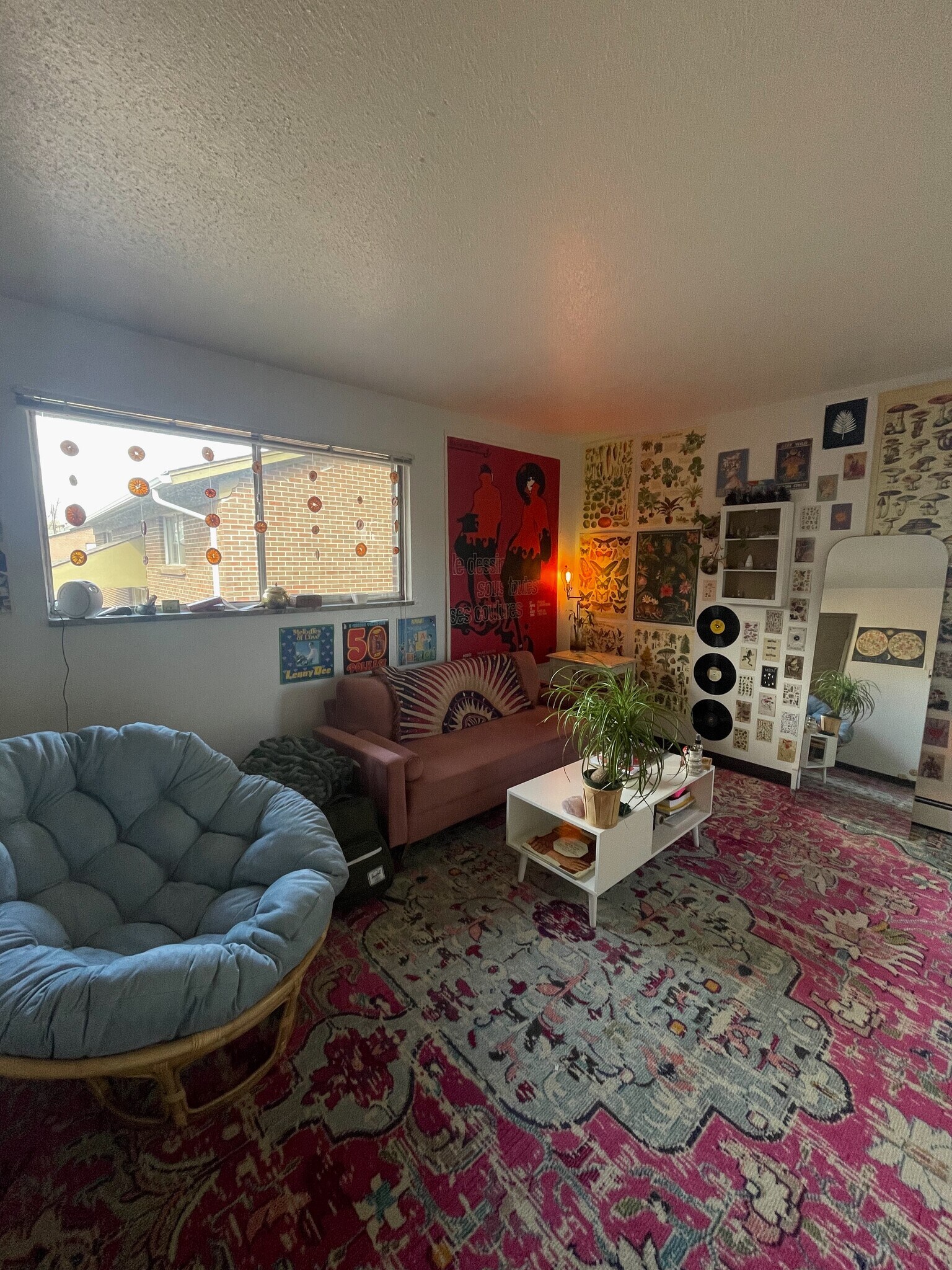 Building Photo - 925 James Ct