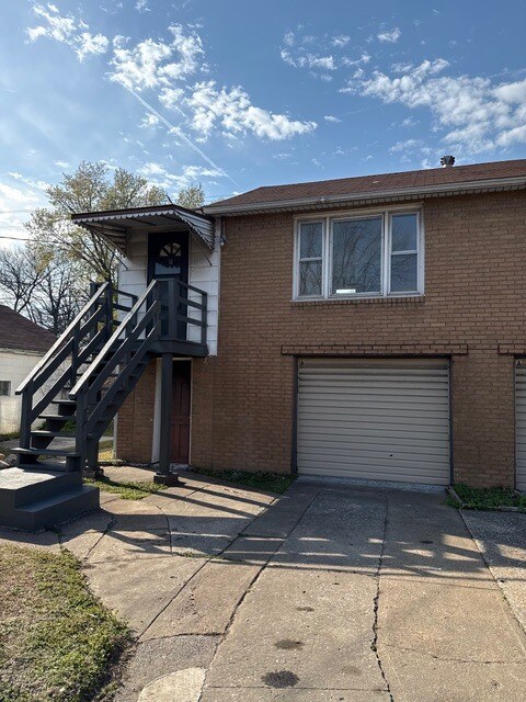 Building Photo - 2637 Grand Ave