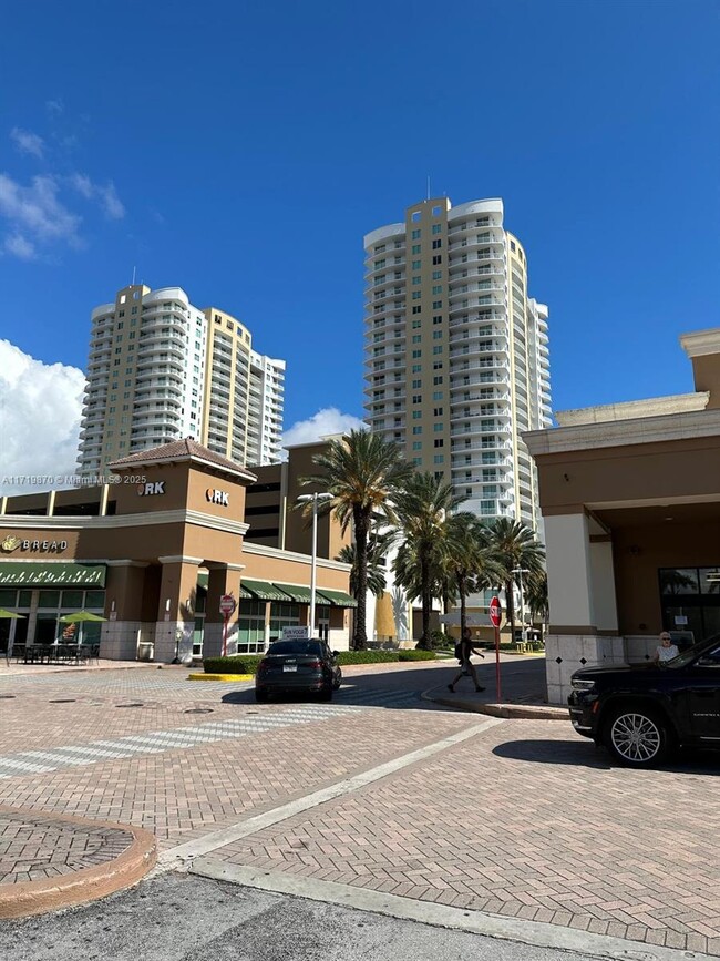 Building Photo - 1745 E Hallandale Beach Blvd