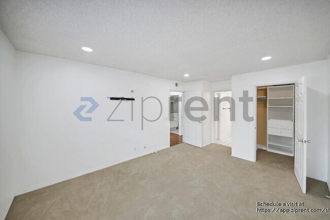 Building Photo - 1311 W Capitol Dr