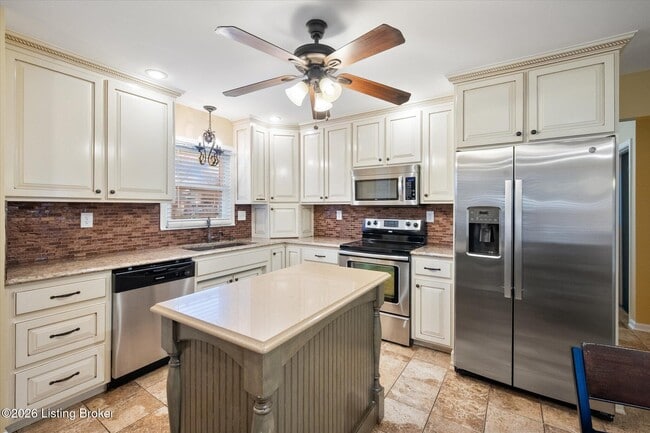 Building Photo - 9903 Welshpool Ct