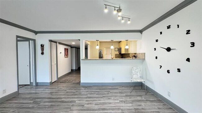 Building Photo - 2650 S Course Dr