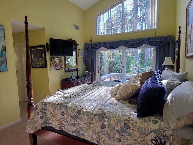 Building Photo - 6 Club Course Ln