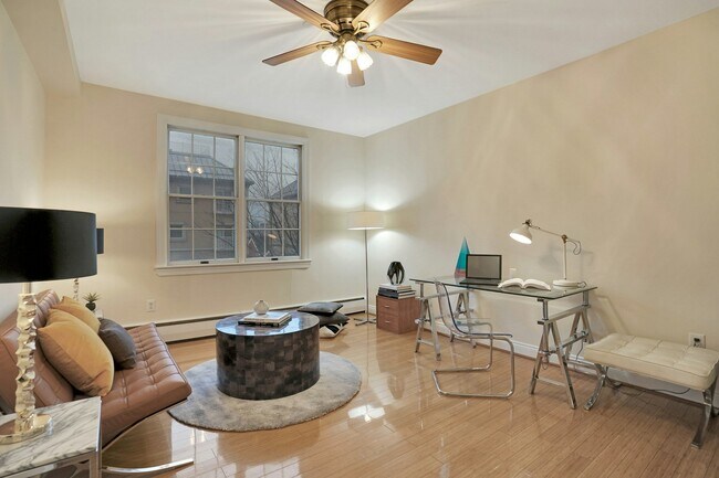 Building Photo - 207 Shearwater Ct W