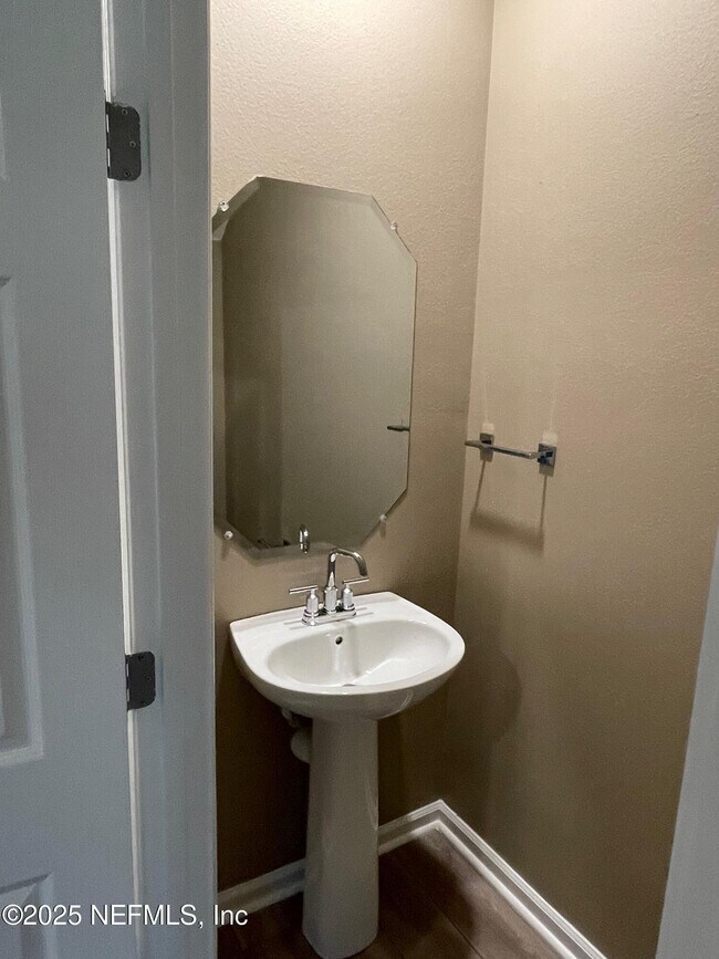 Building Photo - 99 Great Star Ct