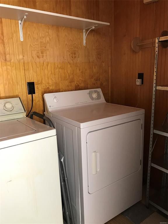 Building Photo - 1117 Karen Rd