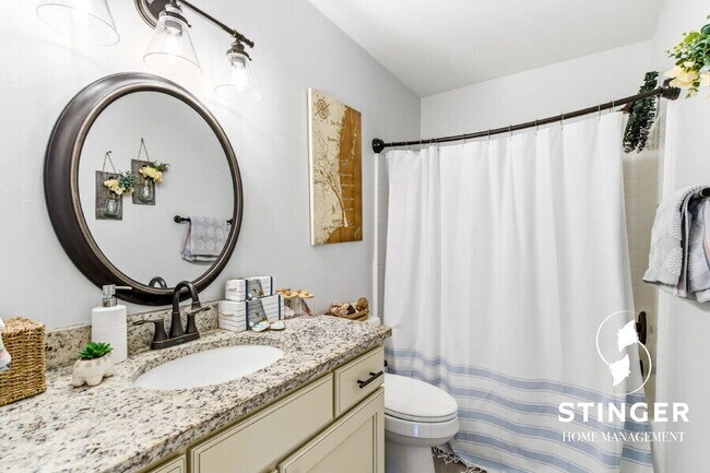 Building Photo - 40 Canopy Ln