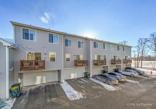 Building Photo - 2544 Alison Ave