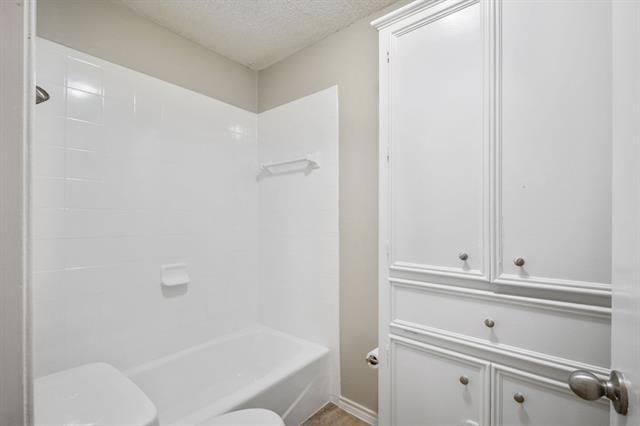Building Photo - 310 Candlewood Pl