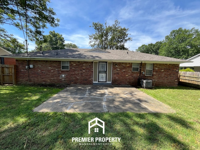 Building Photo - Charming 3BR/1.5BA Whitehaven Home | Low-Maintenance Tile Floors & Huge Fenced Yard