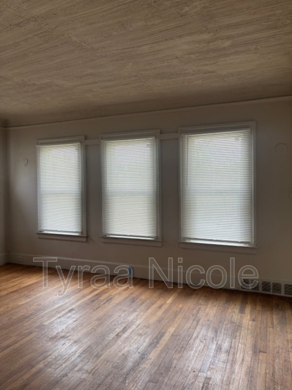 Building Photo - 1200 Lenox St