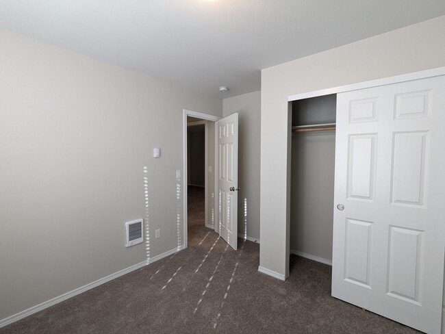 Building Photo - Nearly new 2 bedroom 1 bath detached ADU with a double-car garage and a private fenced backyard