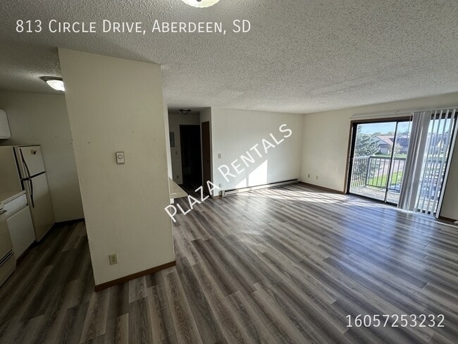 Building Photo - 307 11th Ave NW