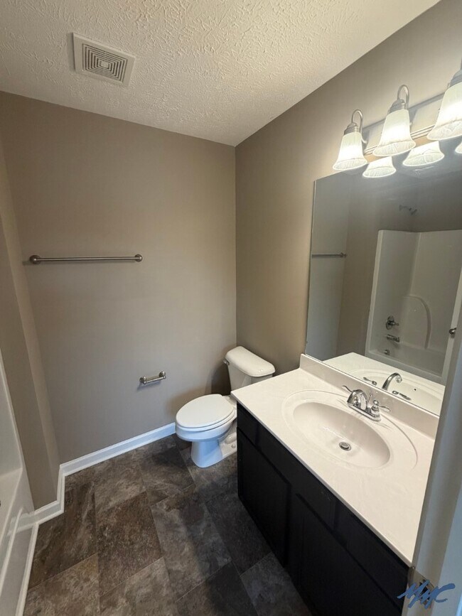 Building Photo - 1505 Orange Ct