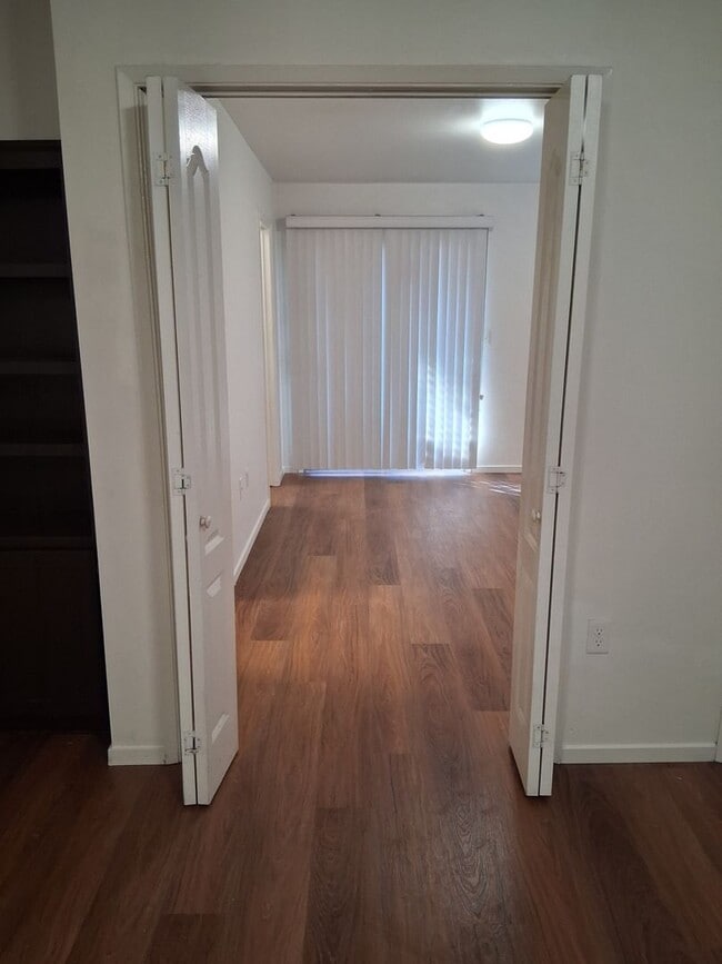 Building Photo - Great Condo for Rent!