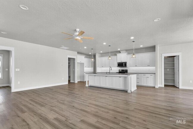 Building Photo - Immaculate Single-Level Home w/3-Car Garage