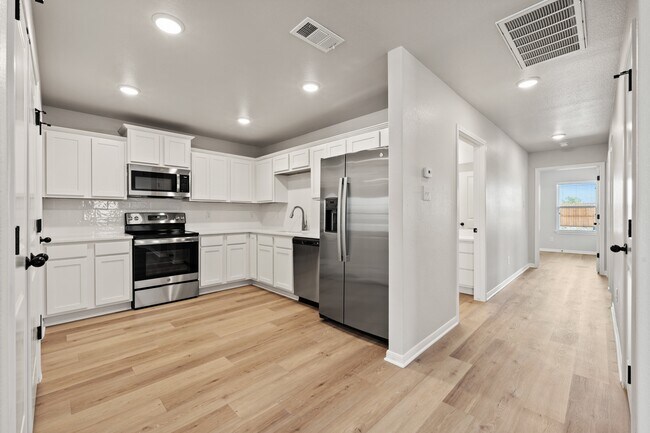 Building Photo - 3107 Wasilla Dr