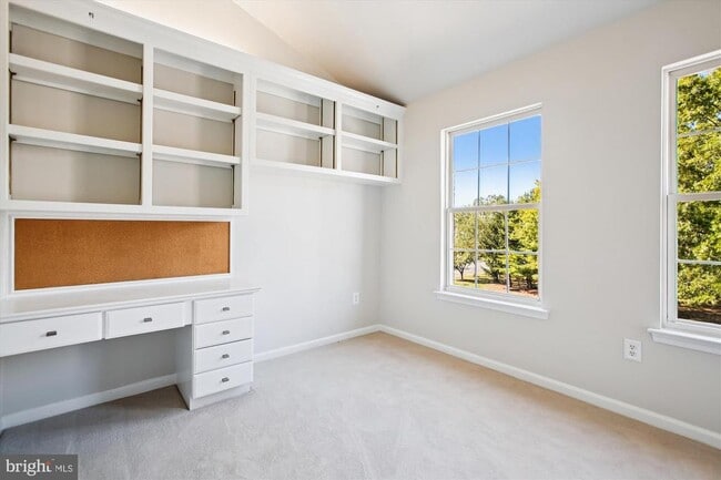 Building Photo - 6339 Dunman Way