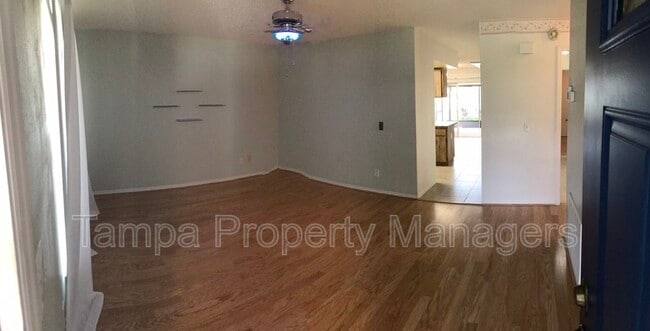 Building Photo - 16214 Pebblebrook Dr