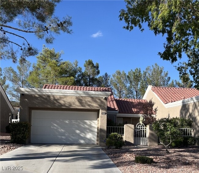 Building Photo - 8512 Desert Holly Dr