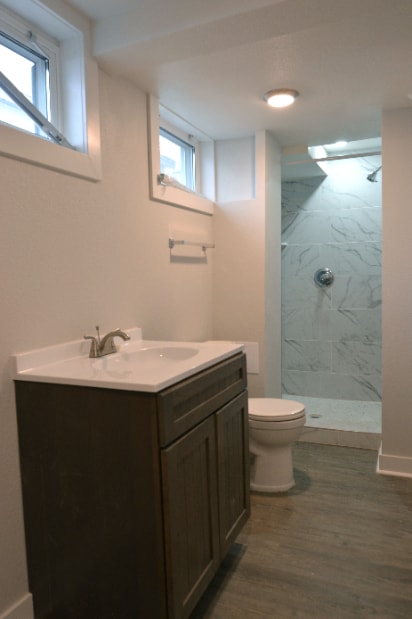 Building Photo - "Charming 3-Bed Oasis with Gleaming Hardwood Floors in Cheyenne - 1200 Sq Ft of Comfort!"