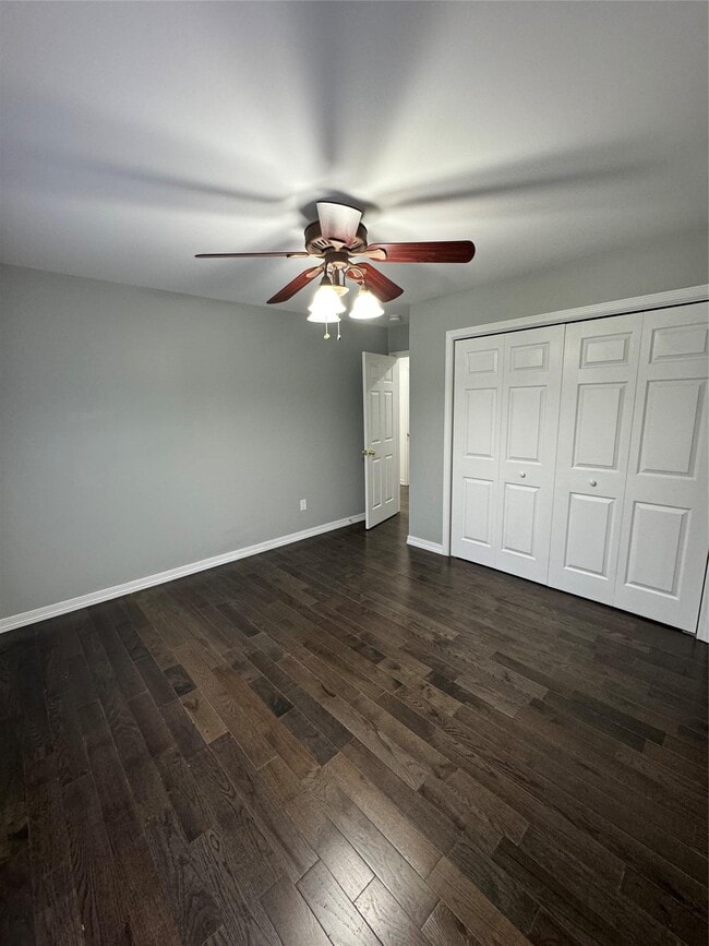 Building Photo - 26 Sallys Ln
