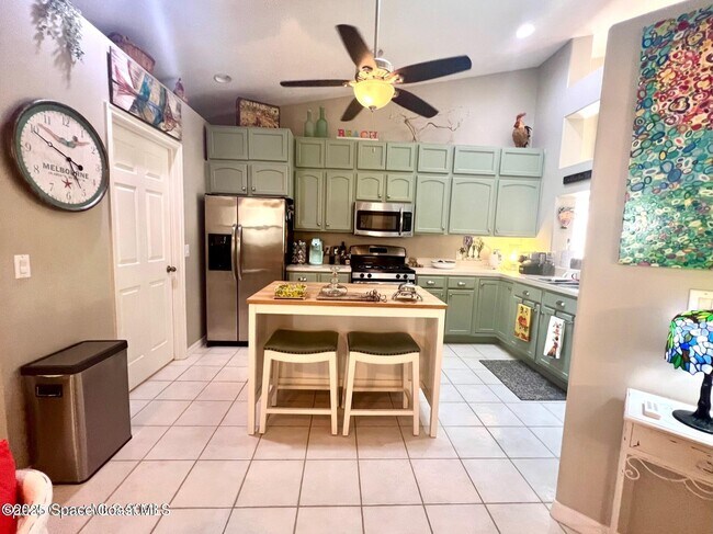 Building Photo - 263 Coastal Hill Dr